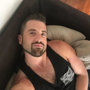 Meet your Posher, Derrick